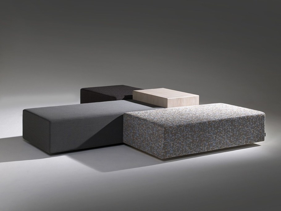 Большой полукруглый диван