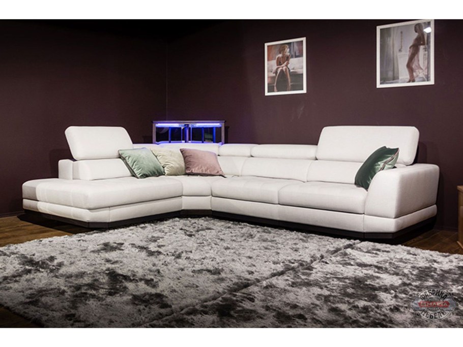 Диван Сити 8 марта