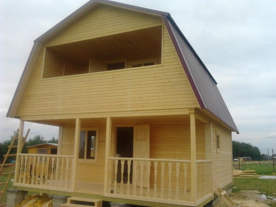 Проект дома с ломаной крышей