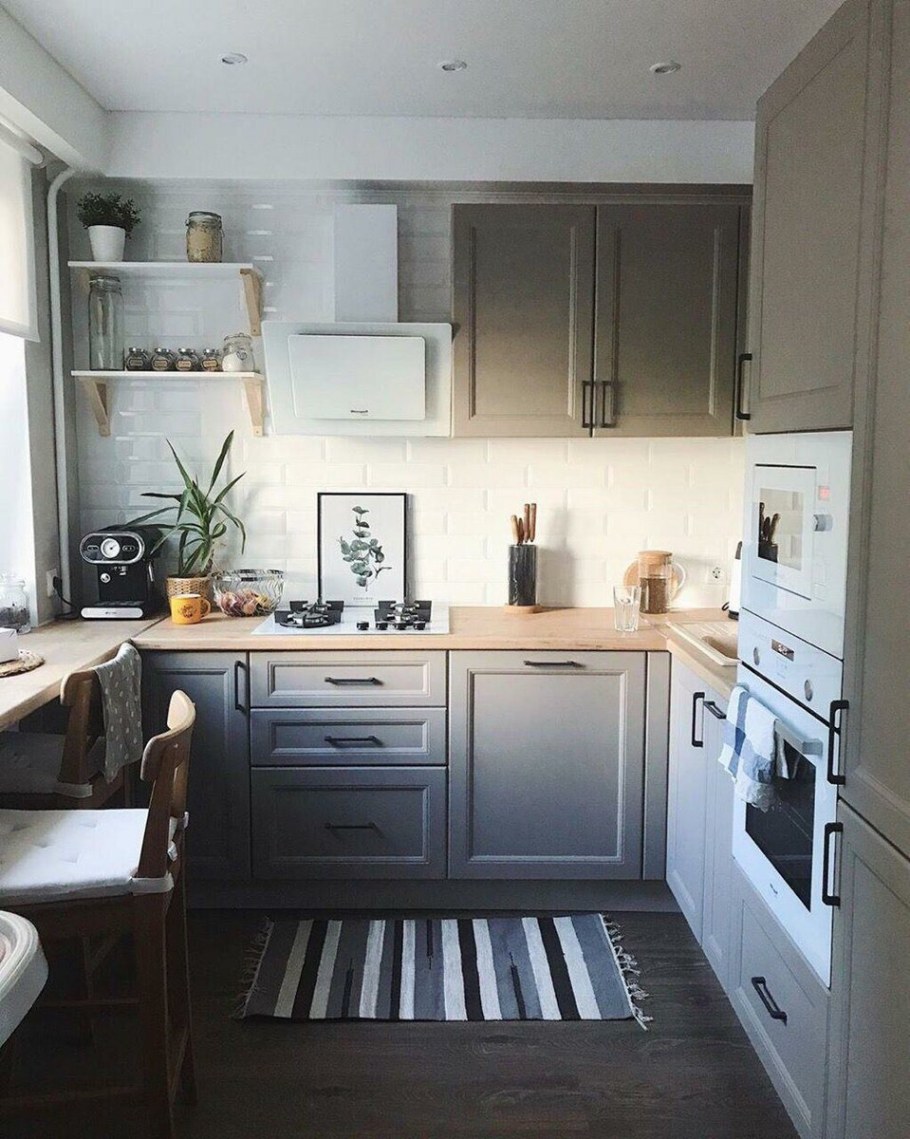 Подоконник-столешница на кухне в хрущевке