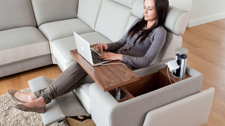 Гостиная с рабочим столом