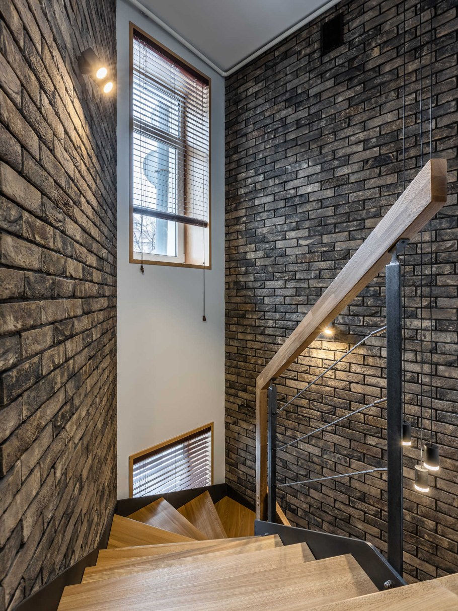 Двухуровневая отделка стен