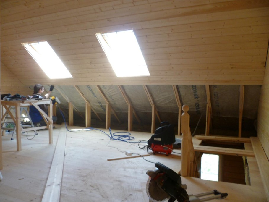 Черновая отделка мансарды