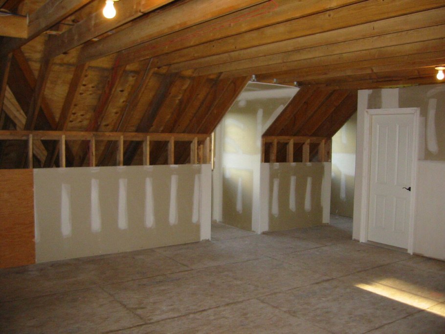 Черновая отделка мансардного этажа