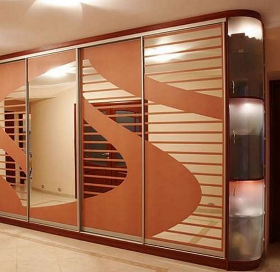 Красивый дизайнерский шкаф