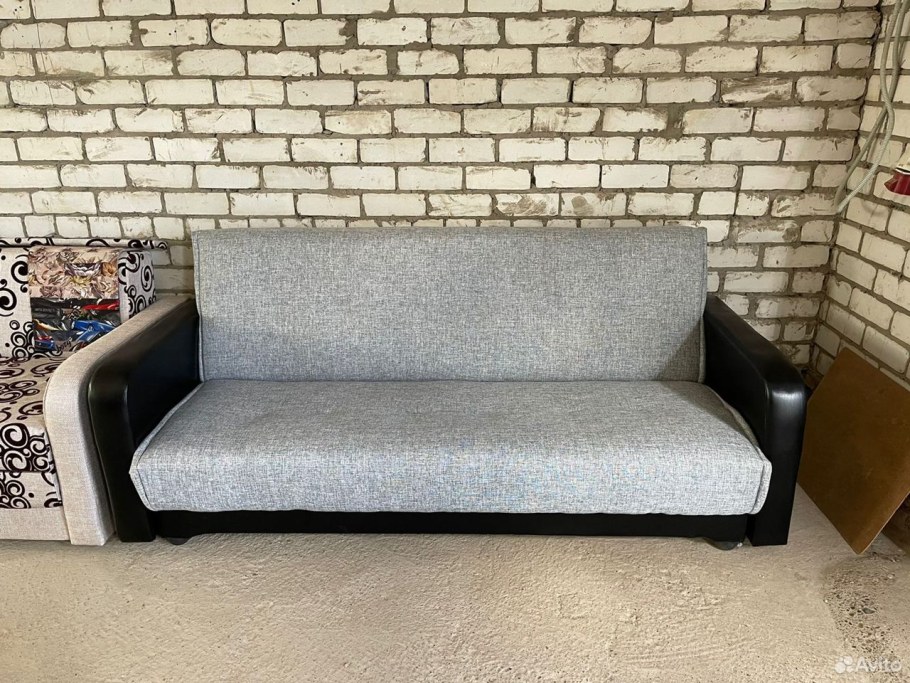 Диван раскладной старый