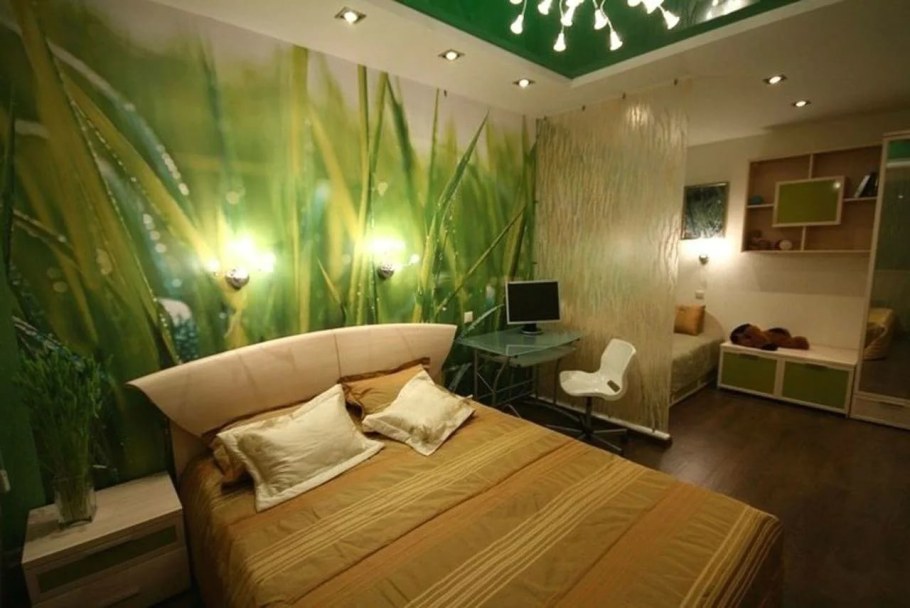 Зелёный потолок в спальне