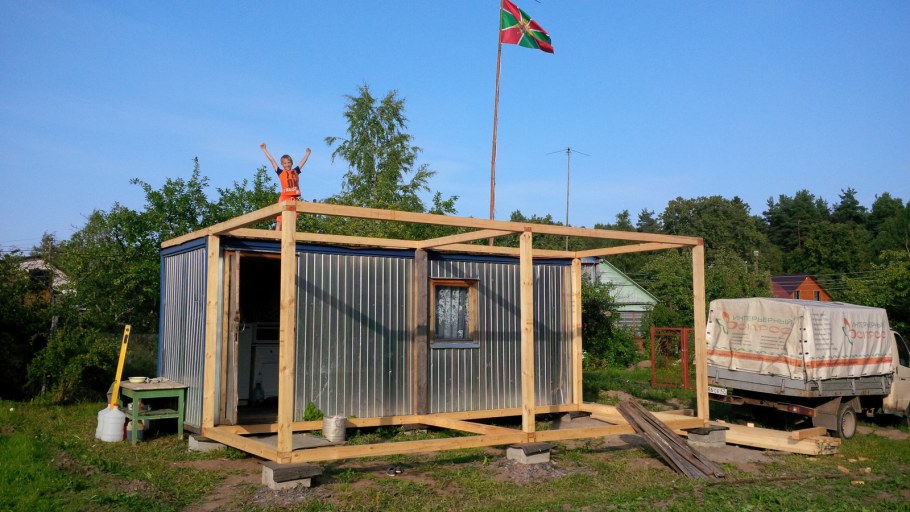 Домик из вагончика