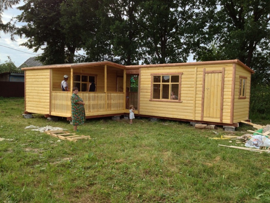 Бытовка с верандой 2,3м * 5,8м, утепленная