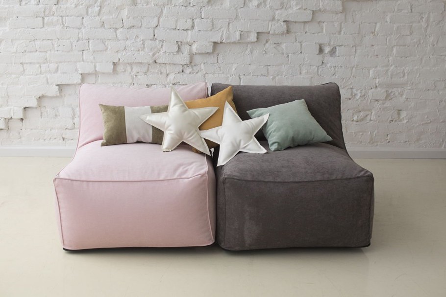 Бескаркасный диван