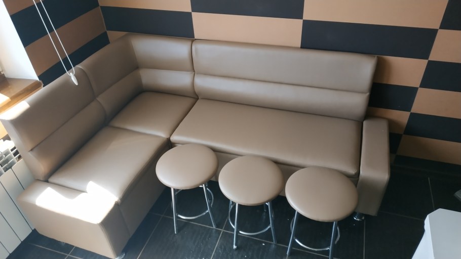 Диванчик на кухню