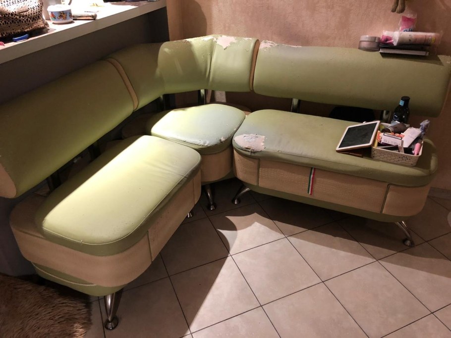 Мягкий уголок на кухню