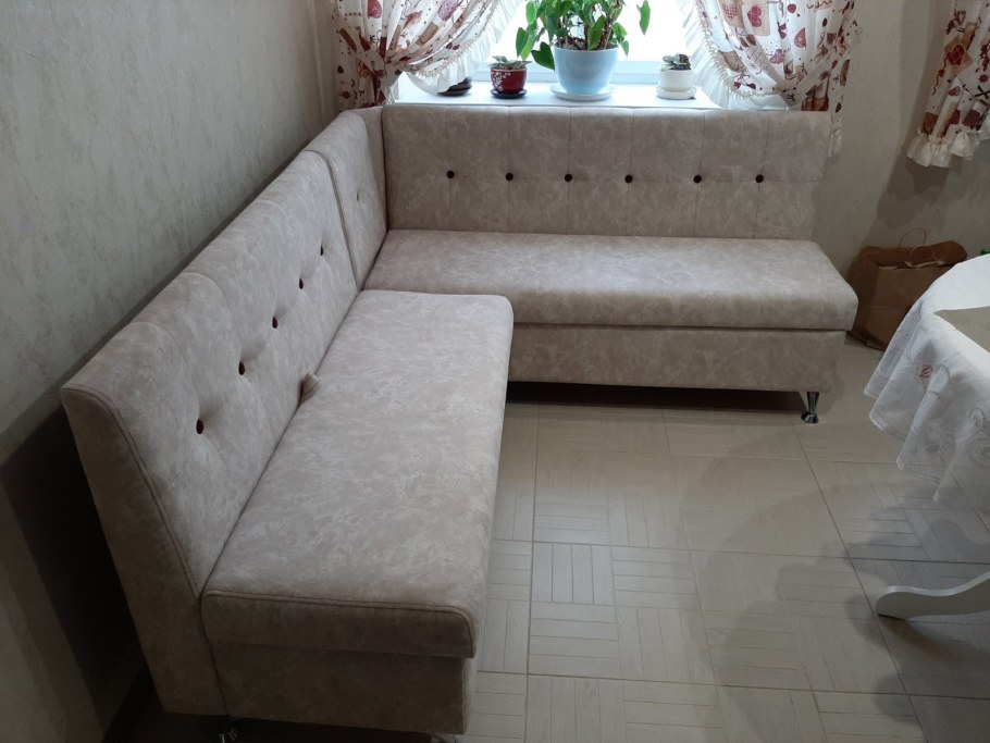 Ткань для перетяжки кухонного уголка