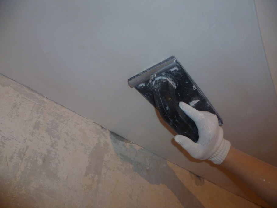 Механизированная затирка штукатурки