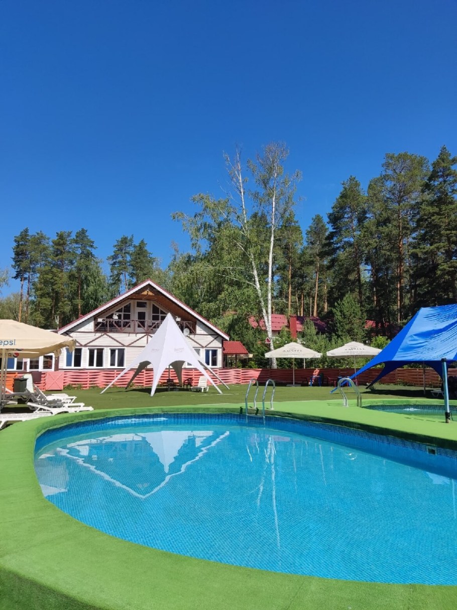 Бассейн на Лебяжьем Казань