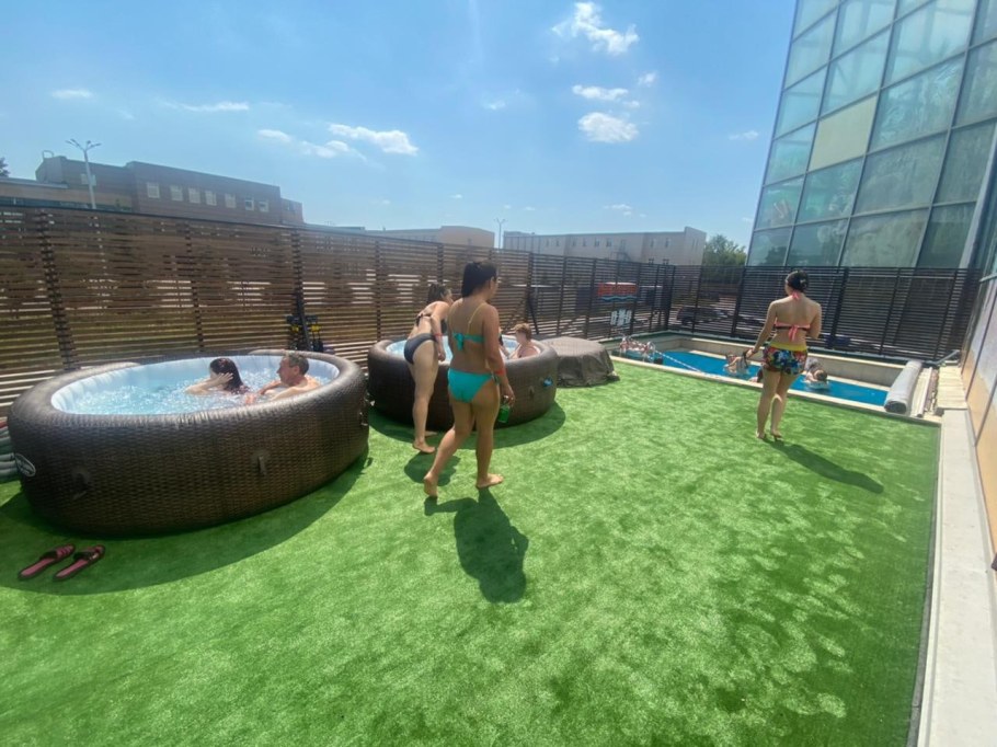 Барионикс аквапарк Казань открытый бассейн