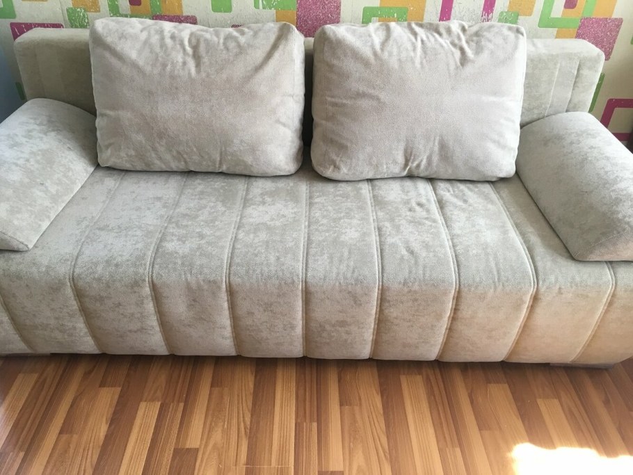 Диван из антивандальной ткани