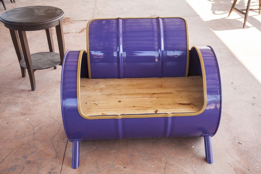 Мебель из бочек металлических