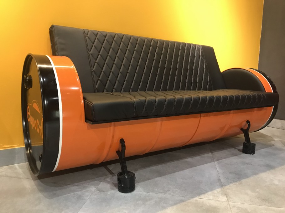 Диваны из металлических бочек