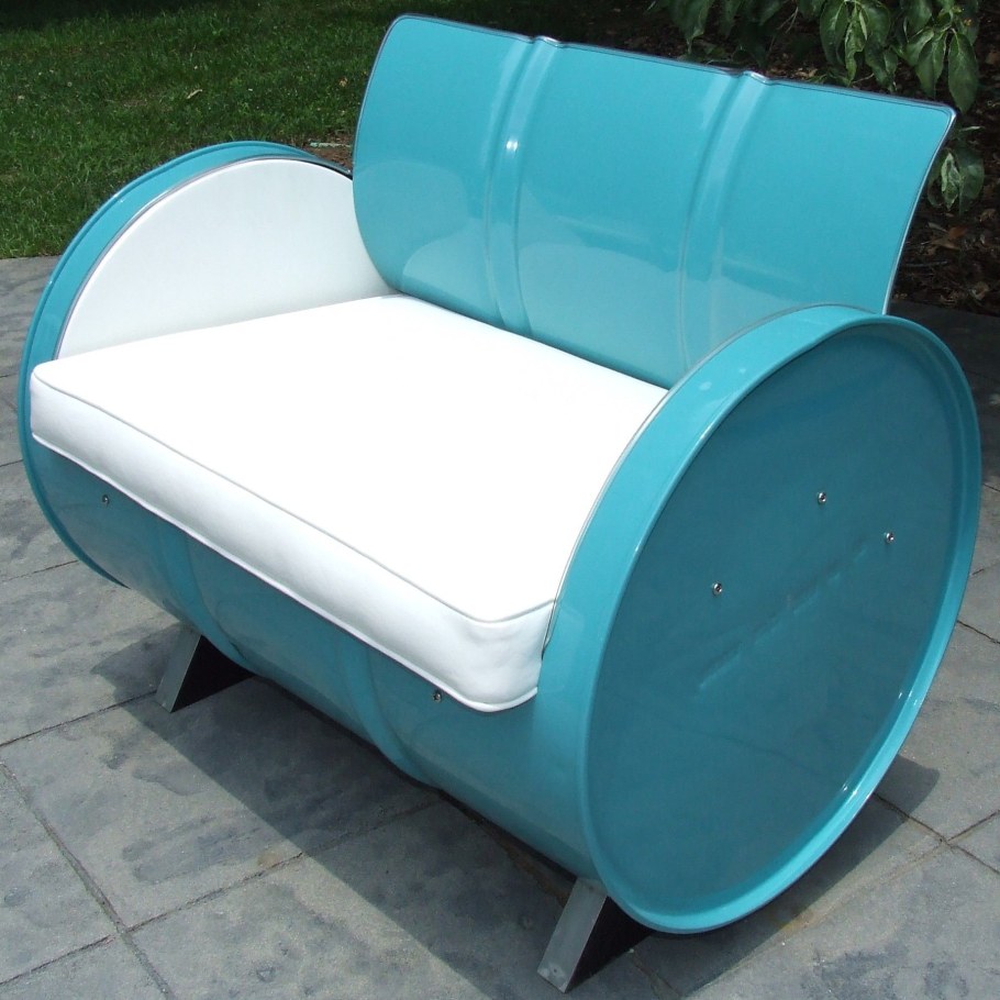 Диван с бочки