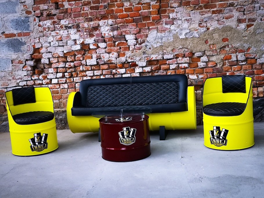 Кресло из железной бочки