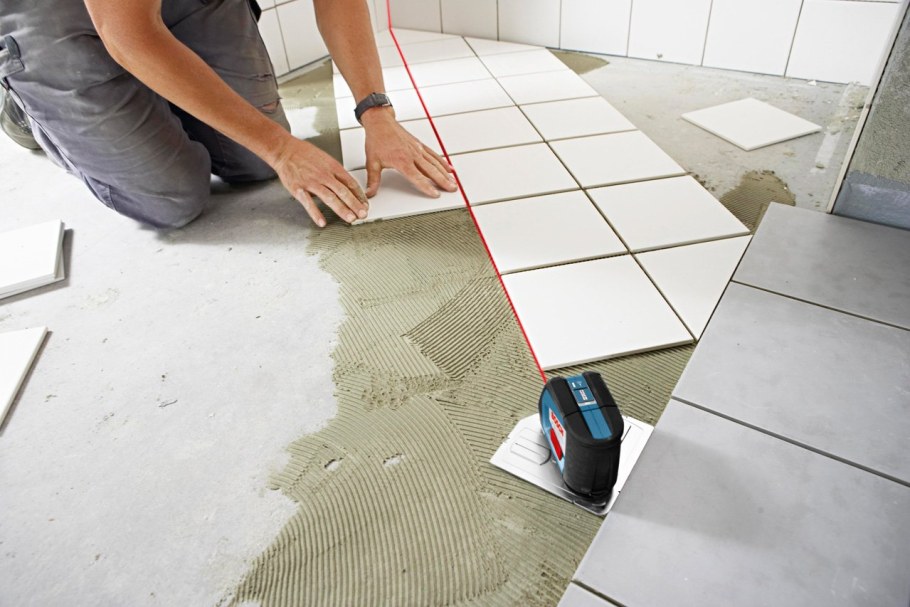 Демонтаж клеевой плитки