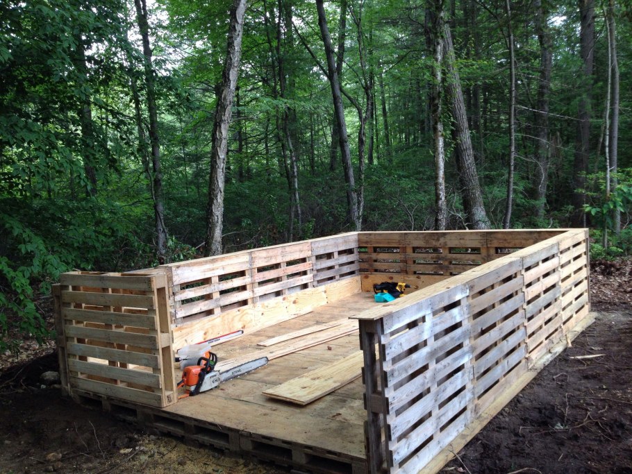 Летняя баня из досок