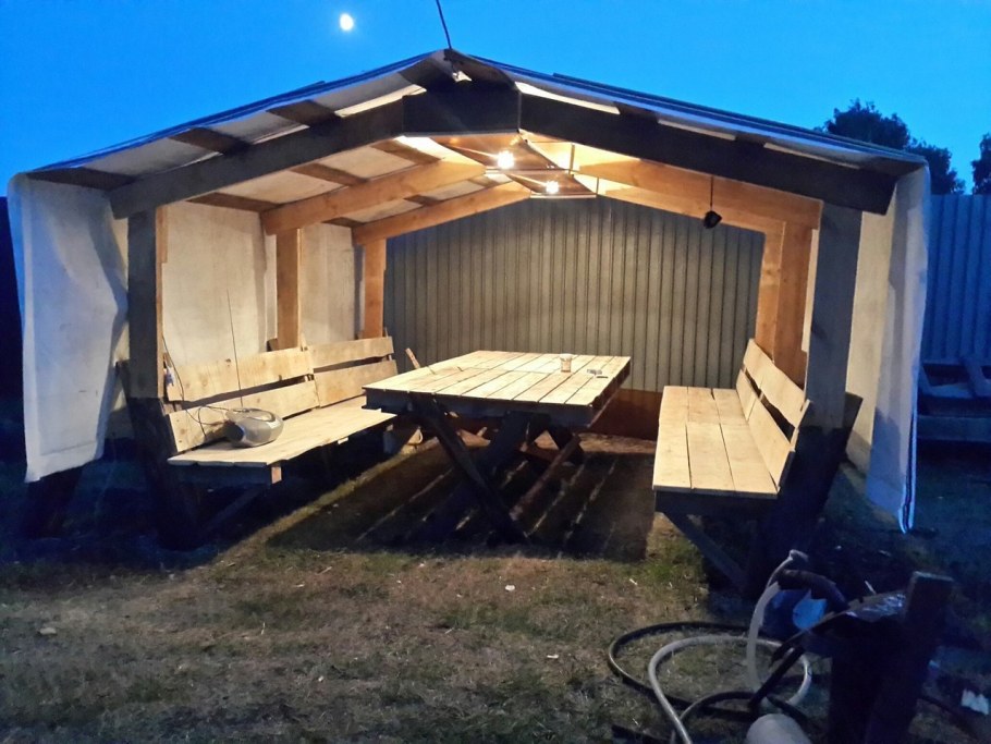 Сарай с поддонов