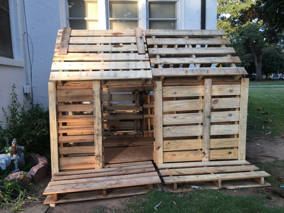 Беседка для дачи из паллетов