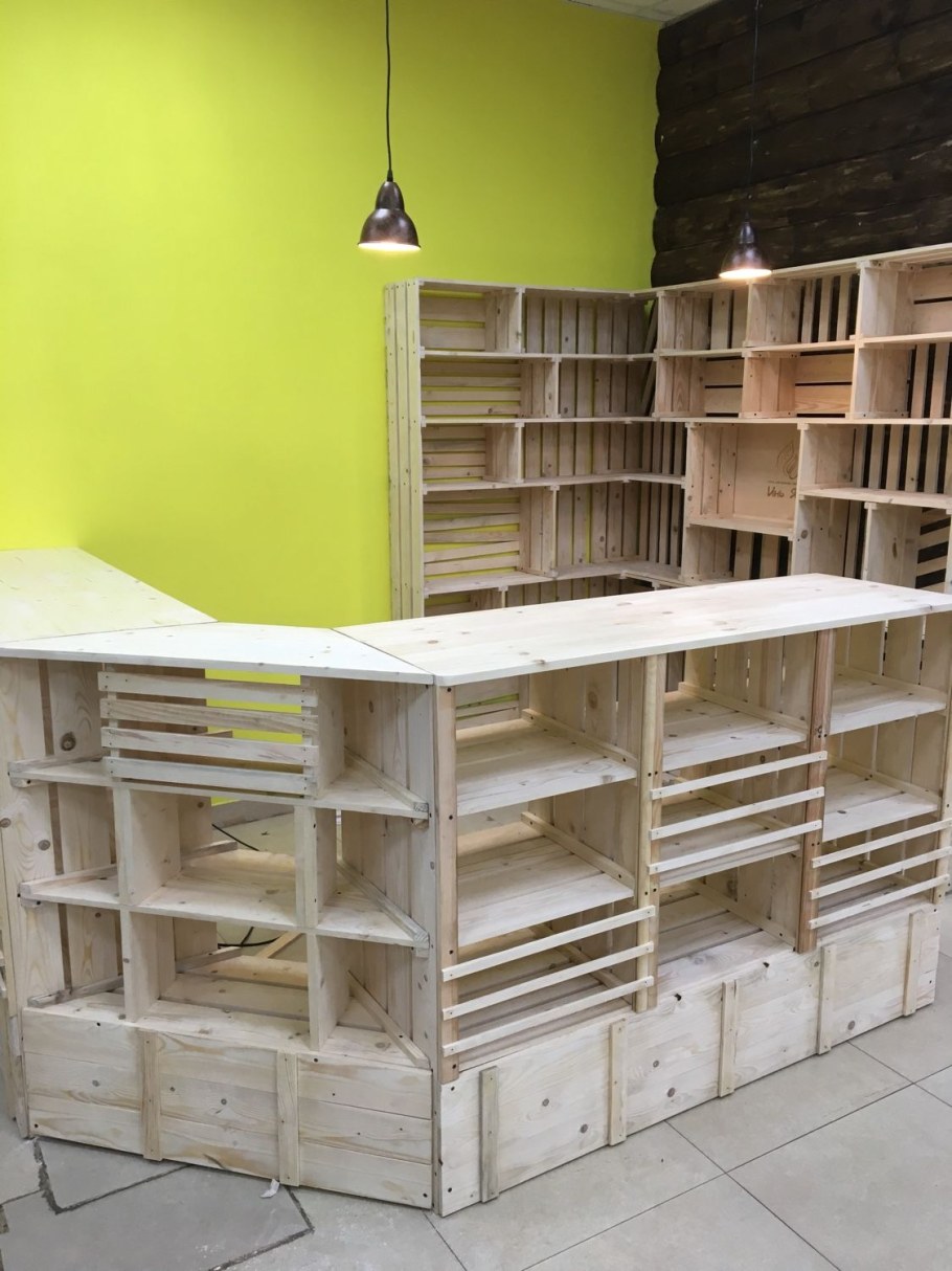 Стеллаж деревянный