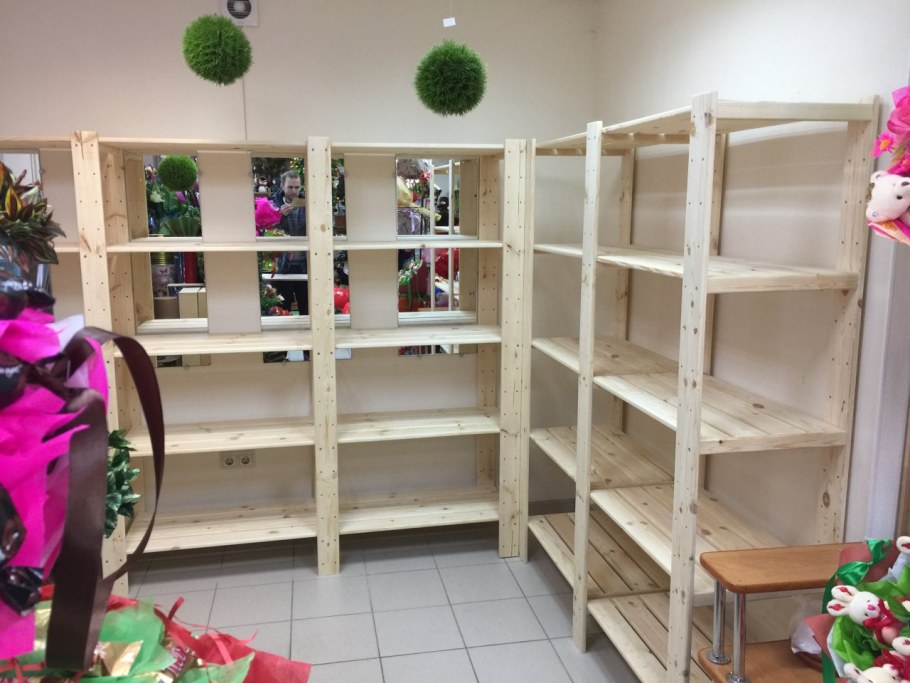 Стеллаж для магазина дерево