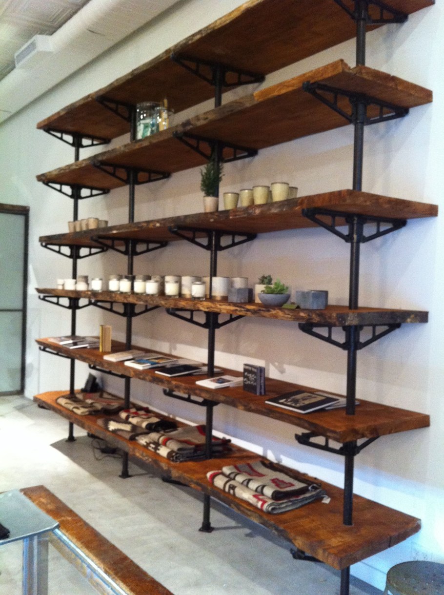 Деревянный стеллаж в стиле лофт
