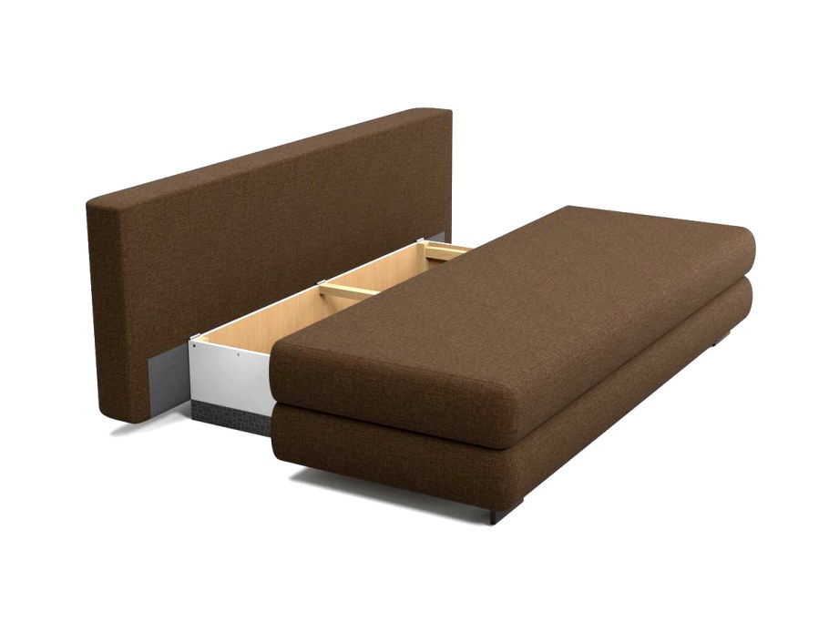 Кот лежит на диване