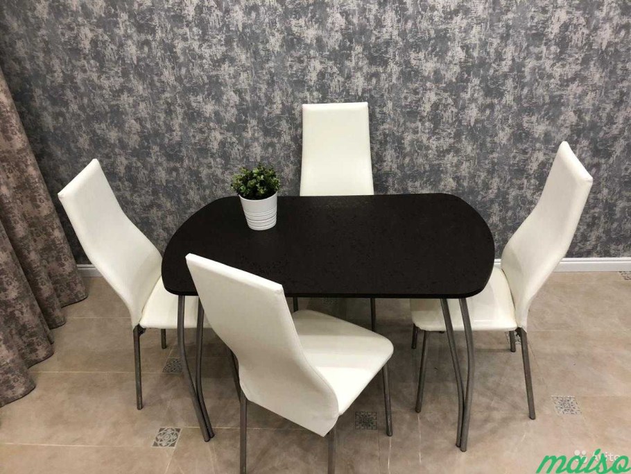 Стол Clark, орех