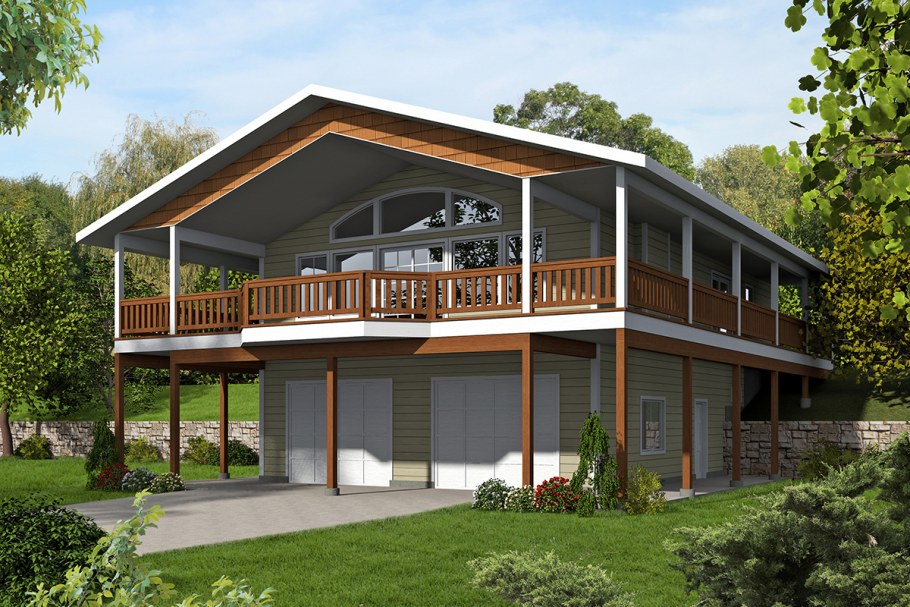 Дом с большим балконом