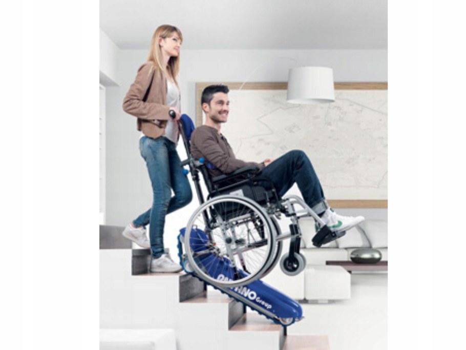 Гусеничный подъемник для инвалидов LG 2004