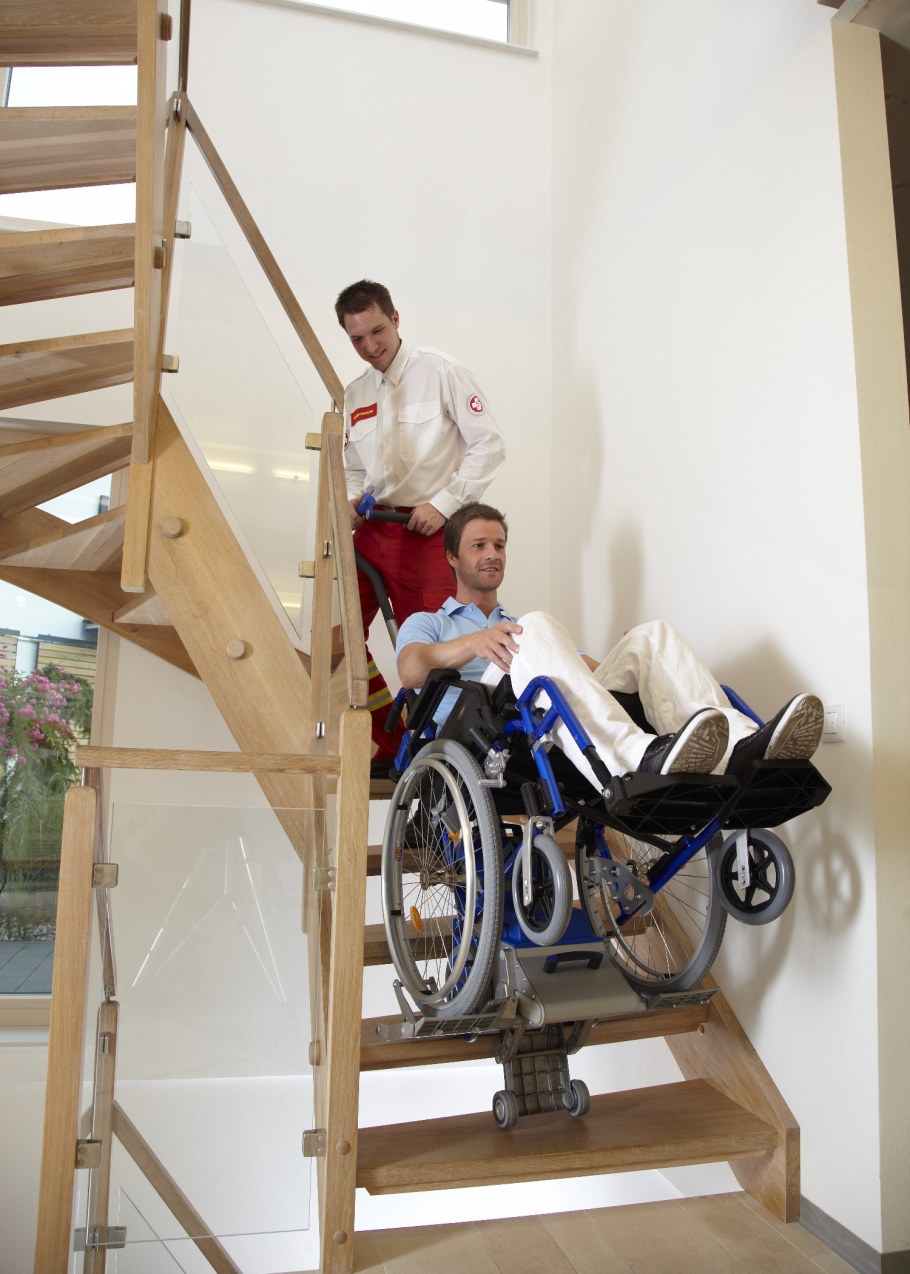Лестничный подъемник - "ступенькоход"