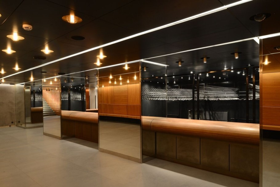 Гардероб в ресторане