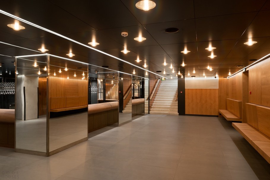 Электротеатр Станиславский фойе