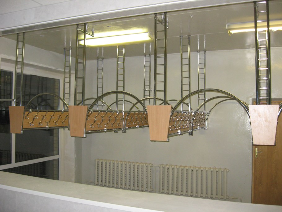 Подвесной гардероб для учреждений