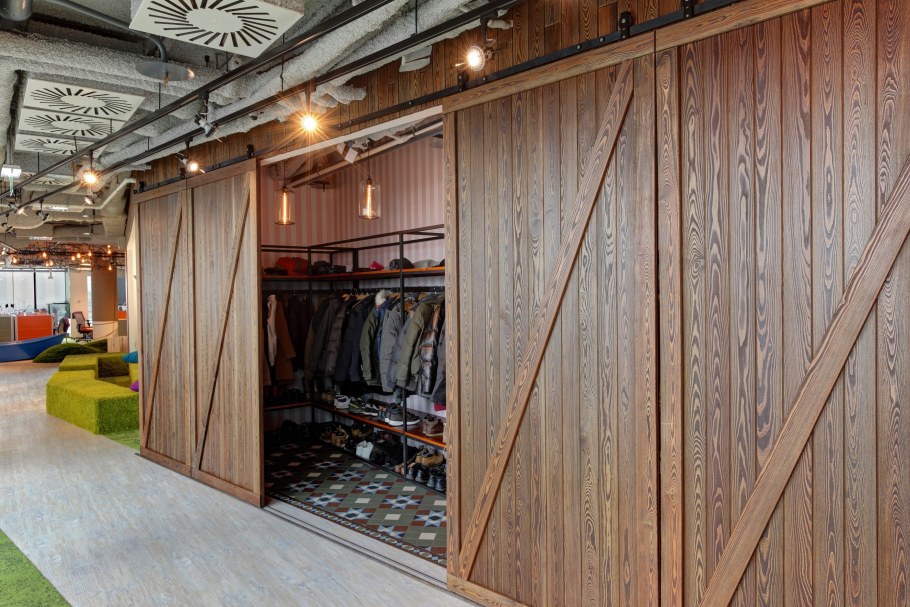 Гардероб в ресторане