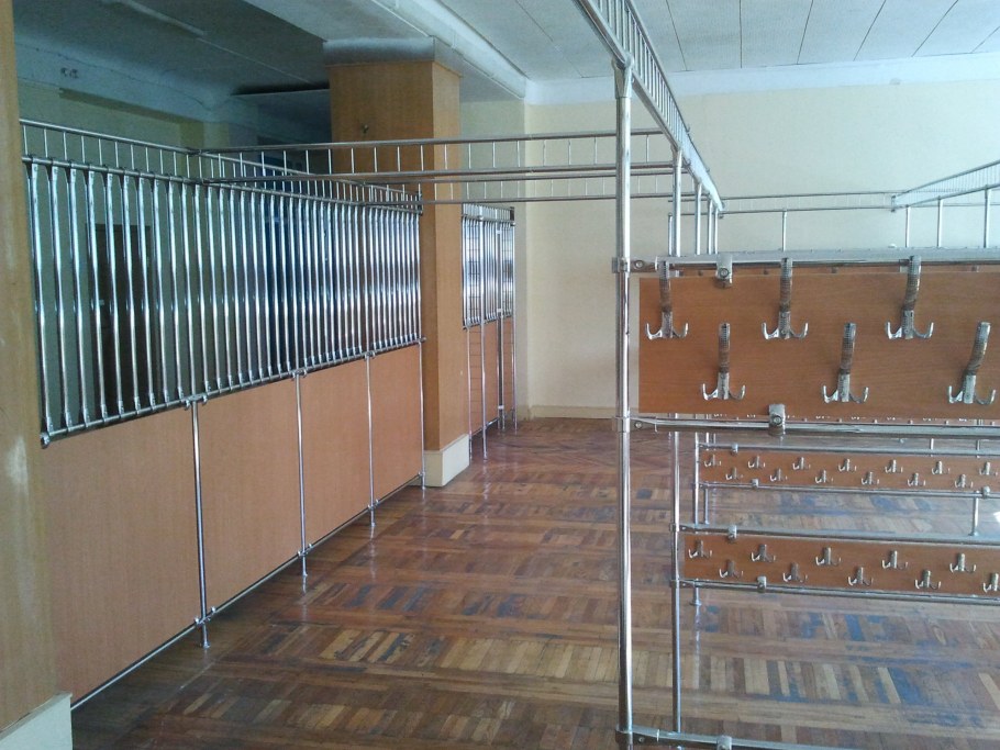Гардеробные в школе