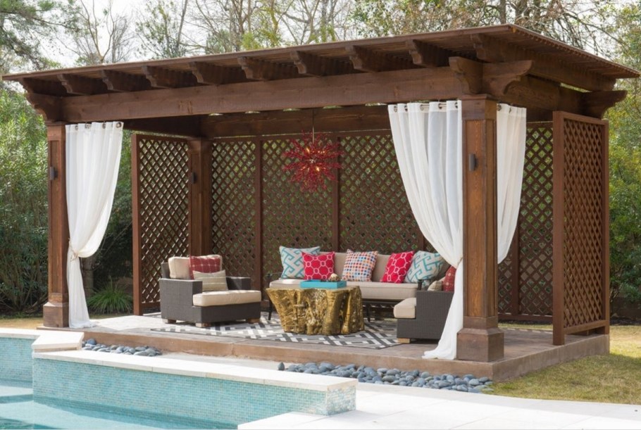 Беседка-пергола для дачи