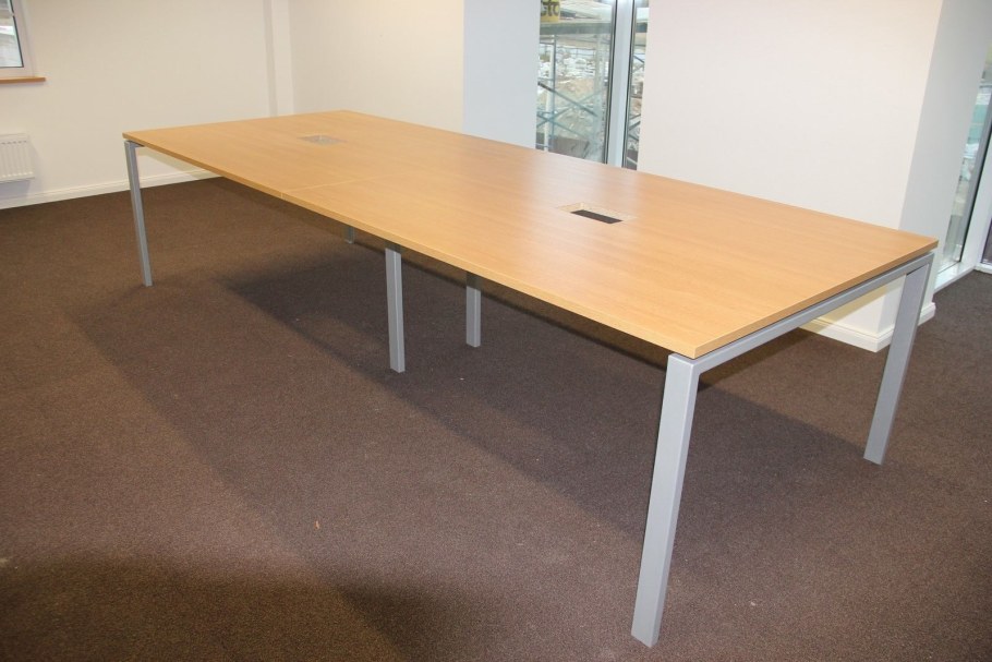 Офисная мебель Балаяна Железном каркасе