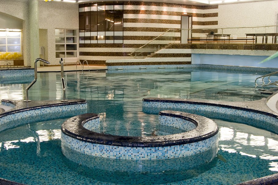 Круглогодичные открытые бассейны в Самарской области