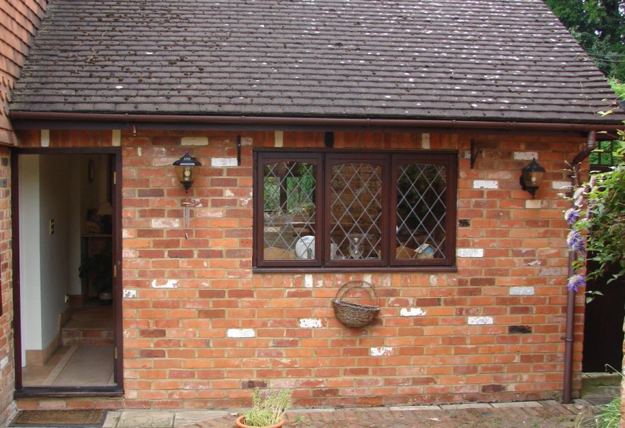 Little Brick House Вандалия