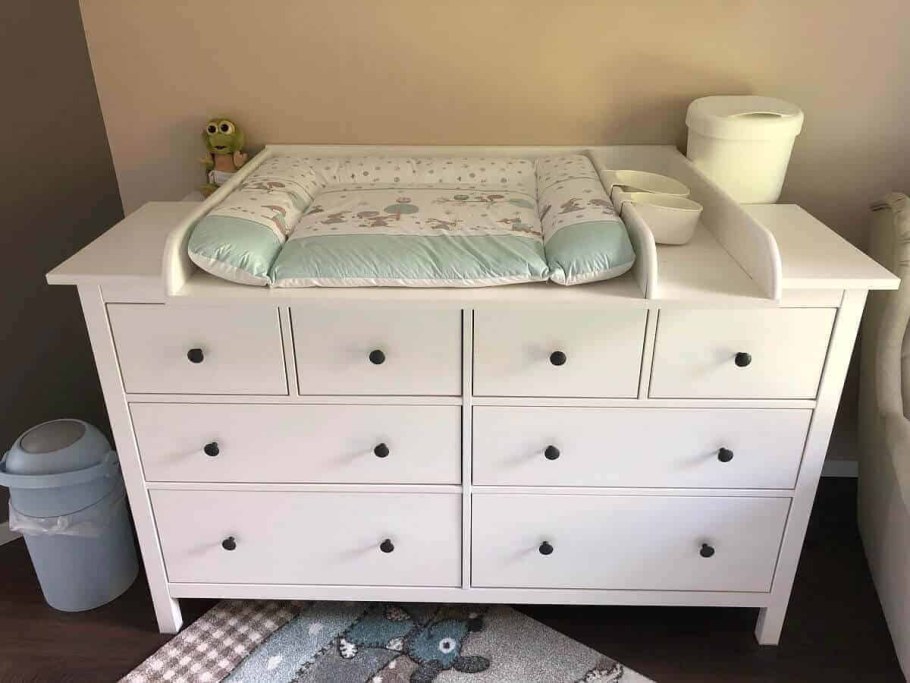 Пеленальный столик