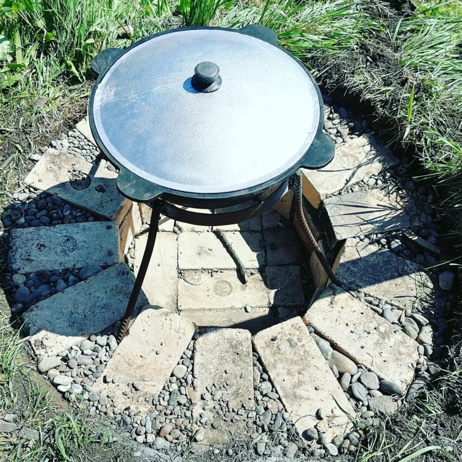 Мангальная зона с тандыром казаном и мангалом