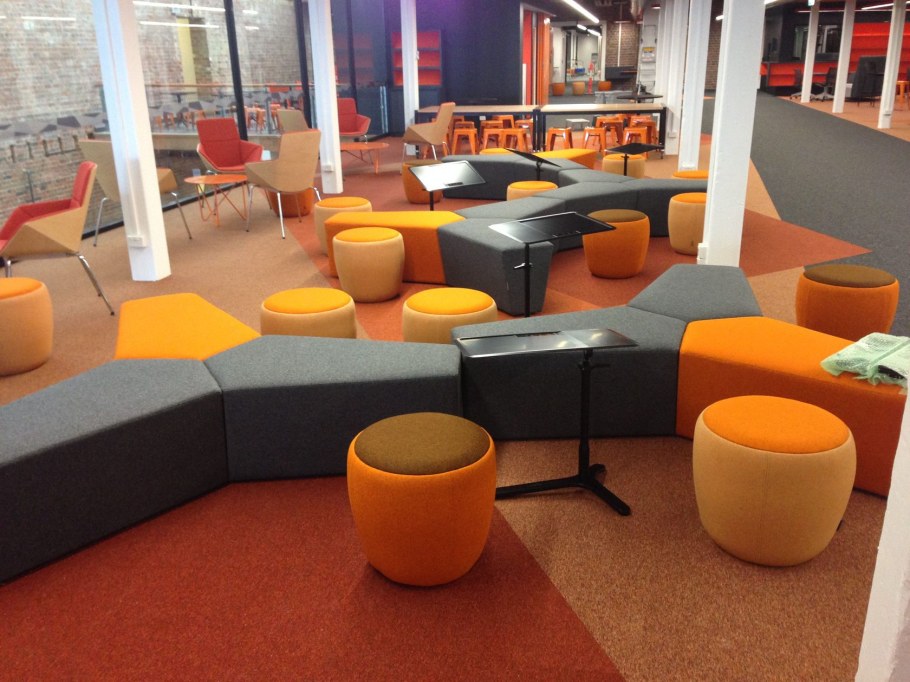 Мебель для коворкинг зоны в школе