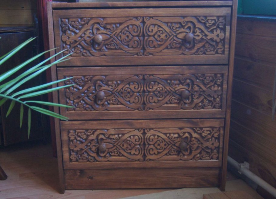 Резная мебель Готика